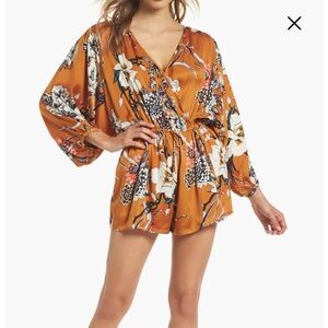 Knot Sister Heather Floral Romper Size S